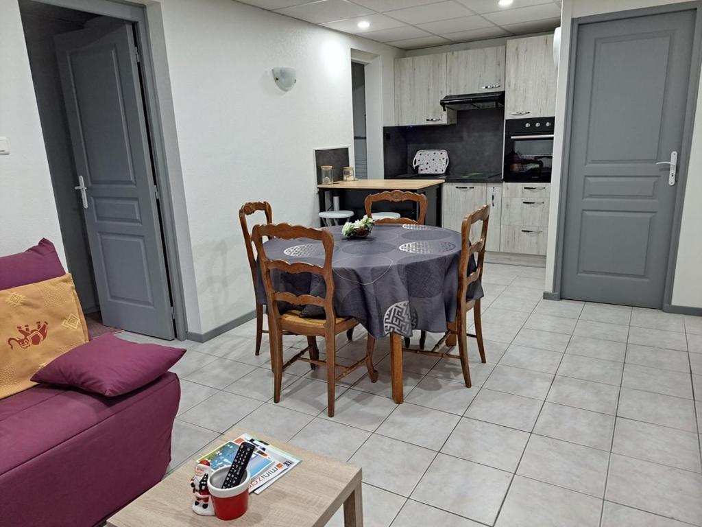 Appartement Chez Patrick Et Dominique à Saint-Pierre-en-Faucigny Extérieur photo